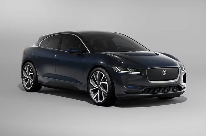 <p>JAGUAR&nbsp;I-PACE</p><p>R-DYNAMIC HSE | EV400</p>