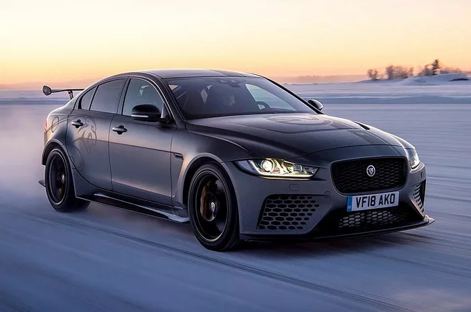 JAGUAR XE SV PROJECT 8