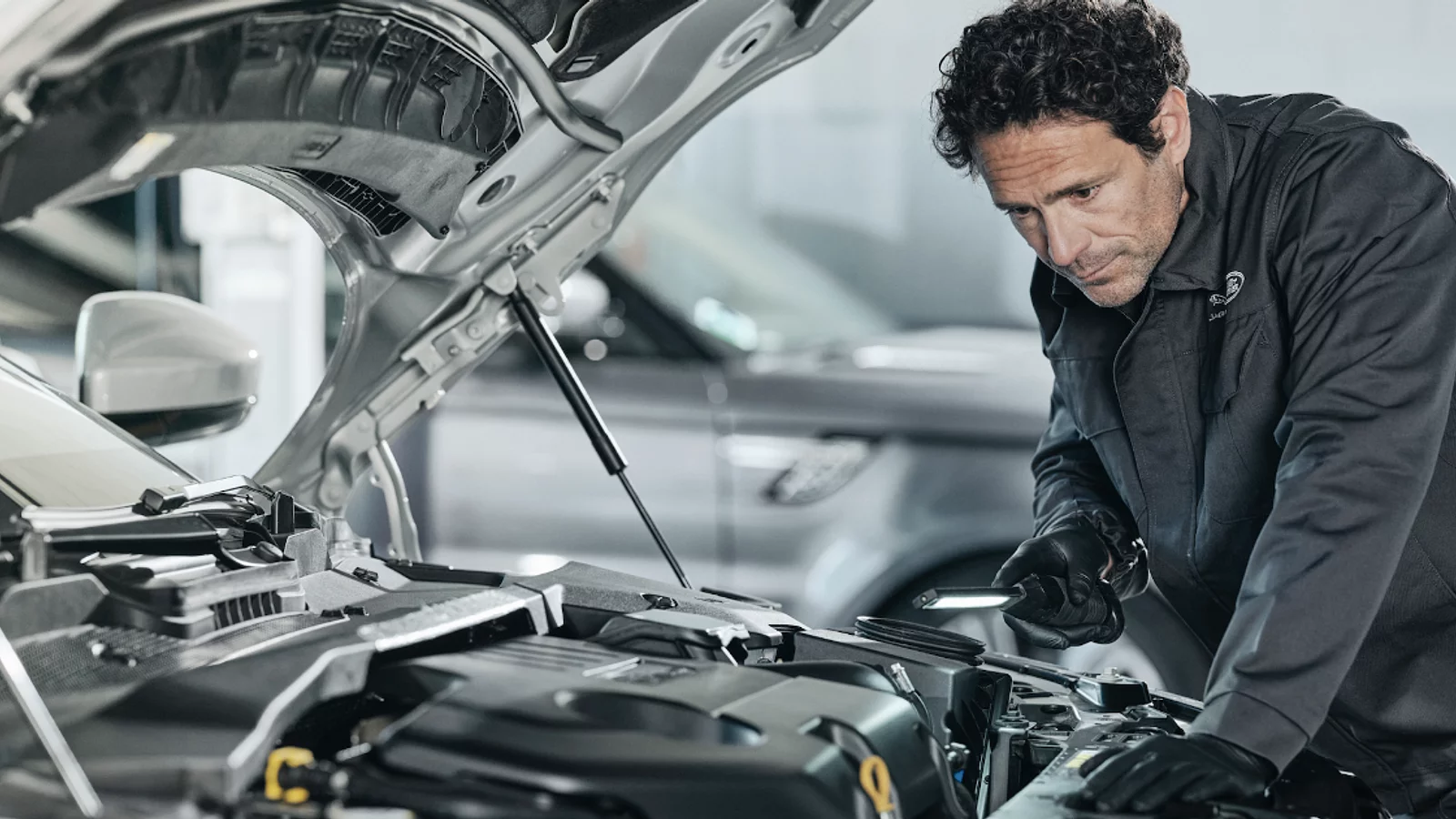 JAUNA SEZONA. JAUNI PIEDĀVĀJUMI JŪSU AUTOMOBIĻA APKOPEI.