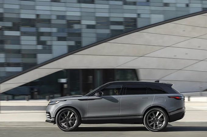 PRISTATYTAS NAUJASIS „RANGE ROVER VELAR“