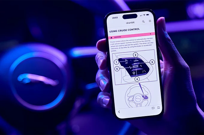 JAGUAR IGUIDE APP: VEHICLE GUIDANCE ON THE GO

