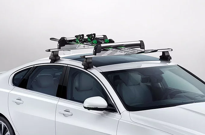 SKI / SNOWBOARD HOLDER