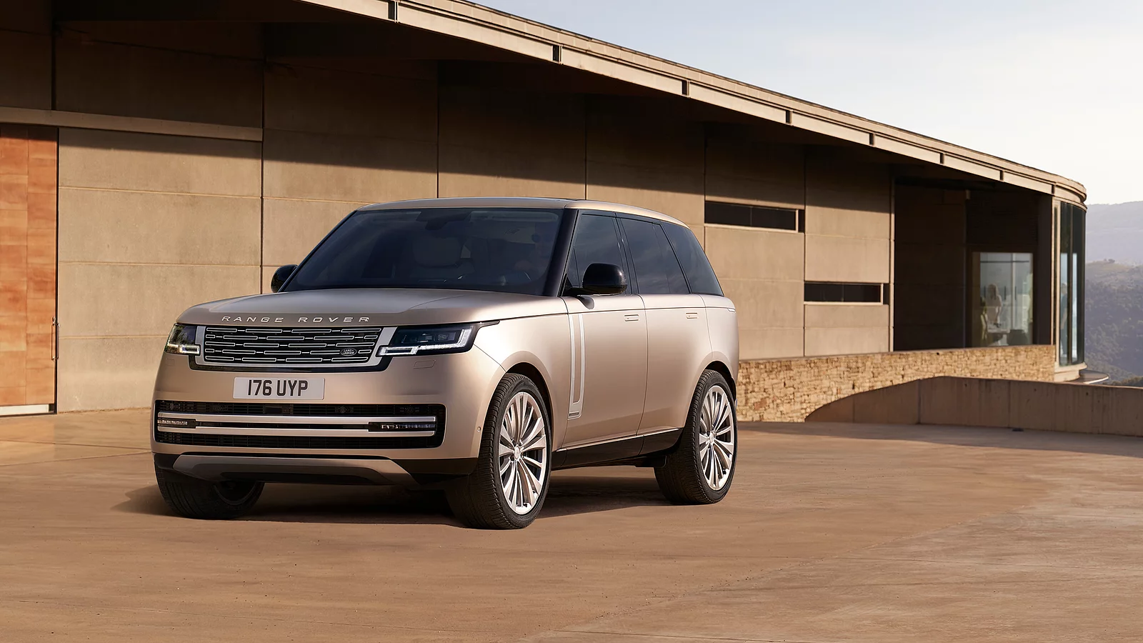 Range Rover is surely one of the most technically advanced cars of all time.