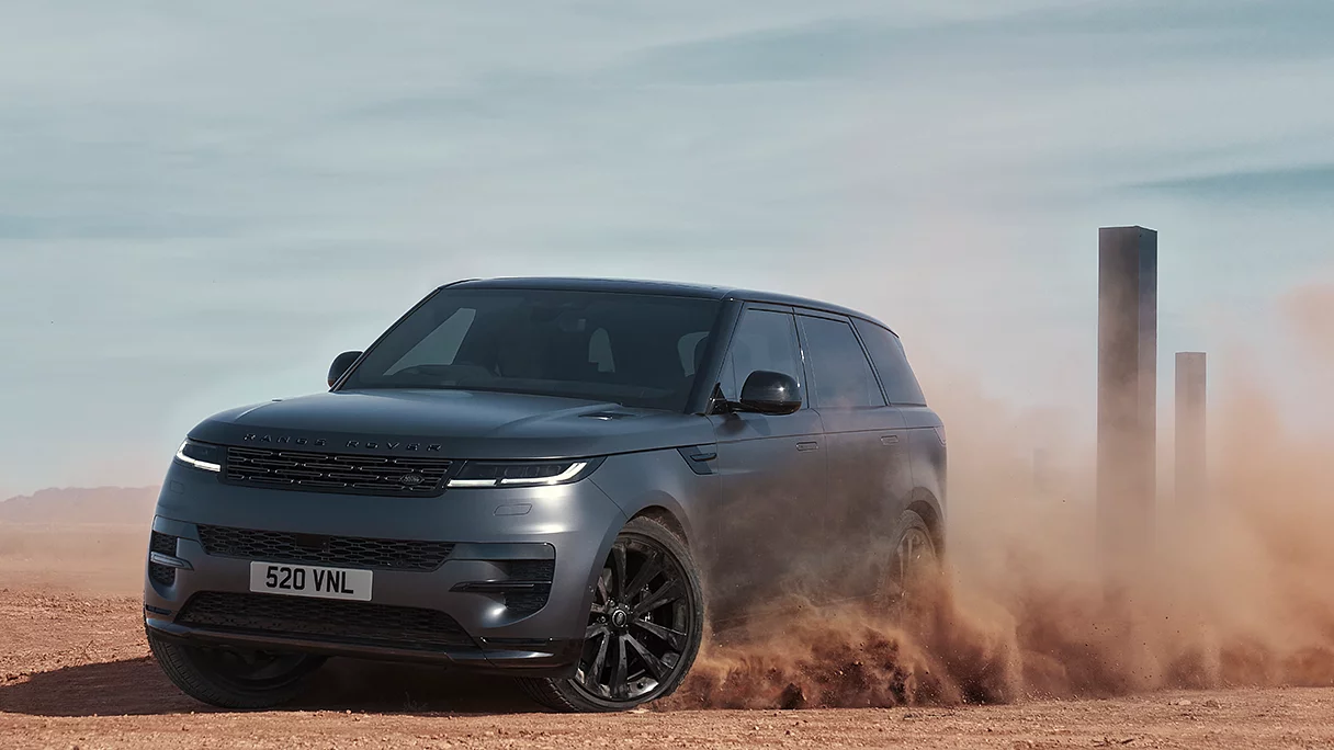 Range Rover Sport AJA ÄÄRIMMÄISELLÄ VARMUUDELLA