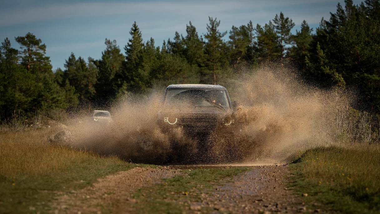 KOGE PÄRIS DEFENDERIT