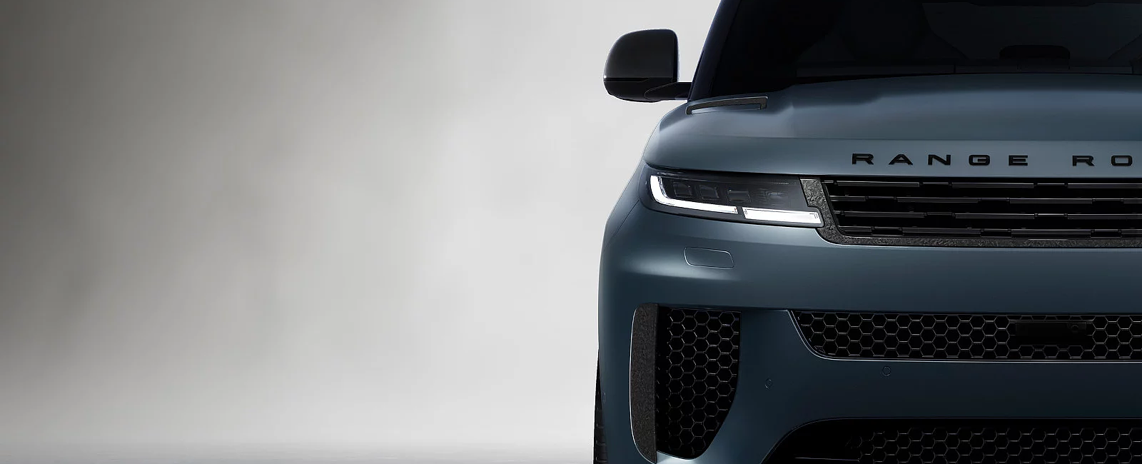 Half Front view of the Range Rover Sports
