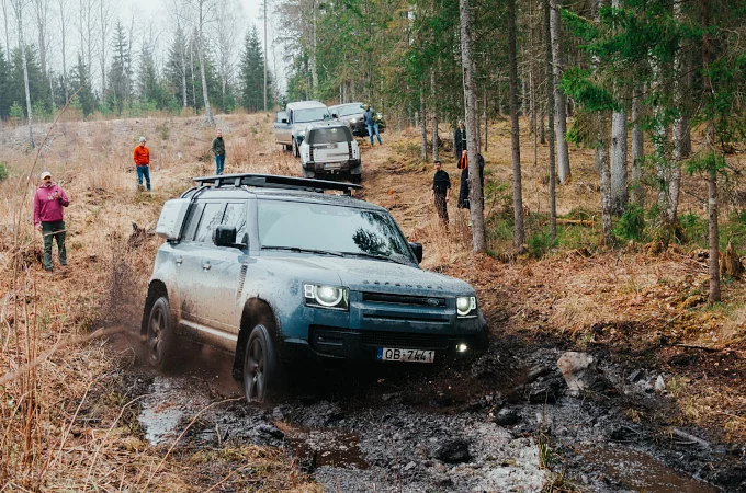 DEFENDER