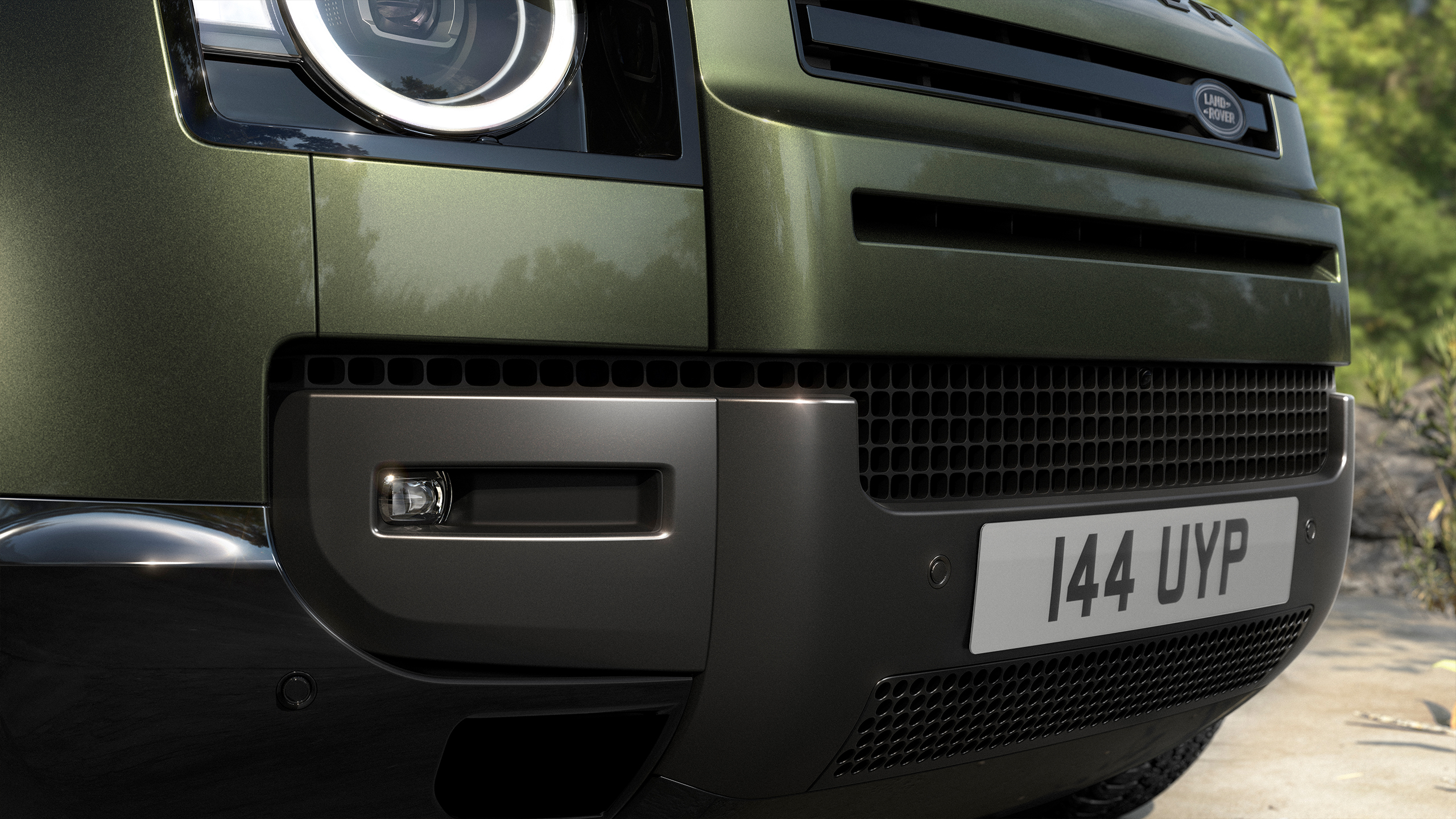 UNMISTAKABLY DEFENDER