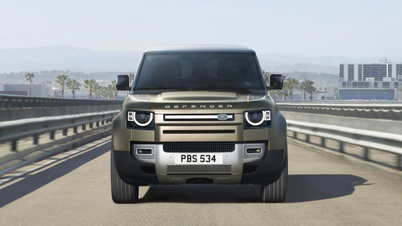 DEFENDER. Vienmēr gatavs izpētīt.