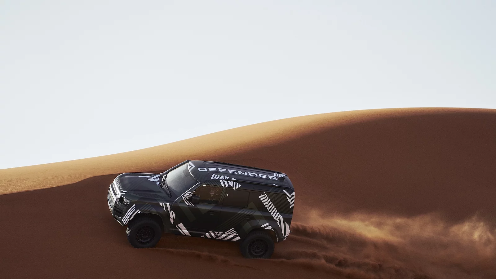 Defender užbaigė pirmąjį ralio-reido prototipo testą