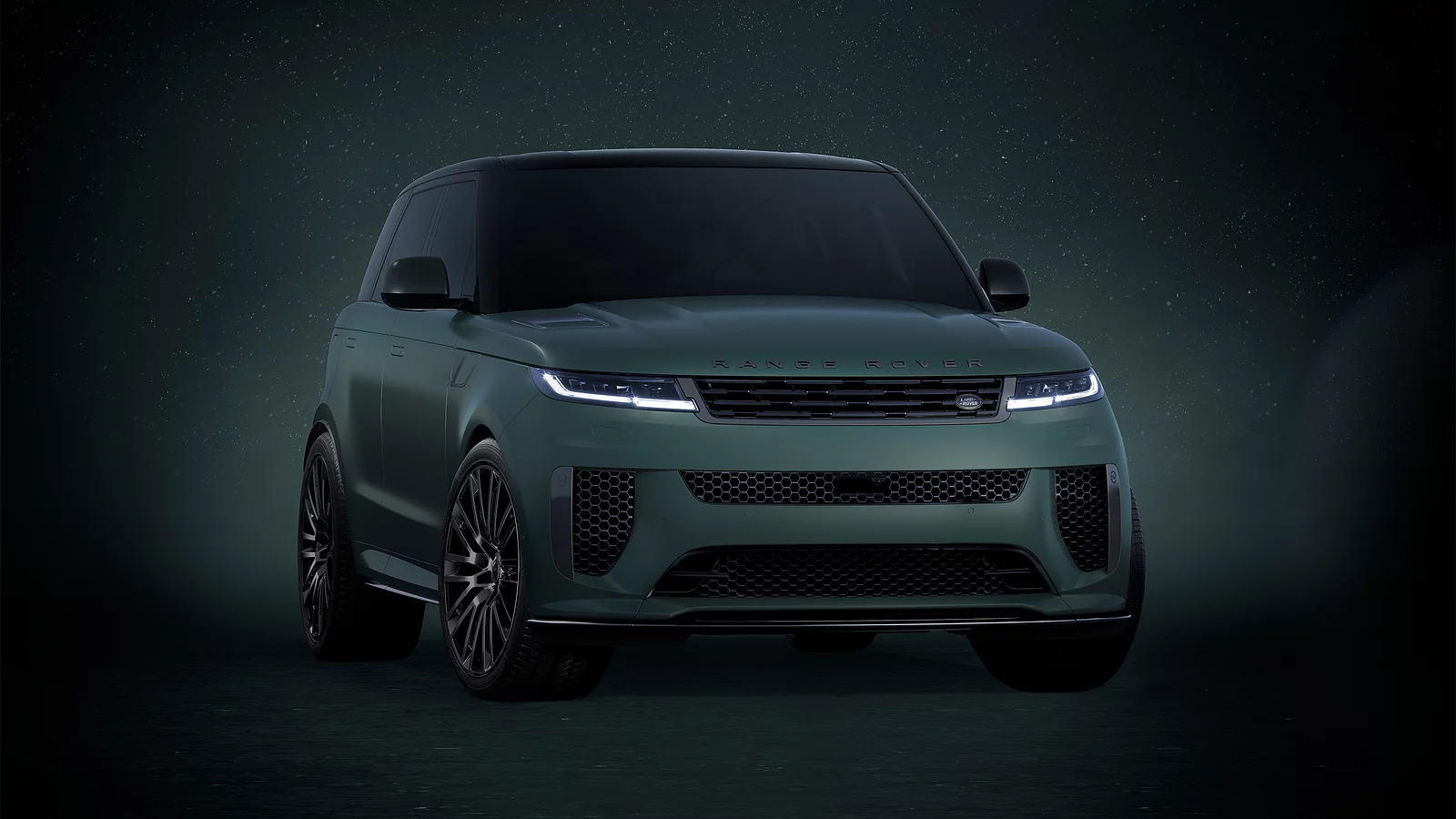 Pogled sprijeda na Range Rover
