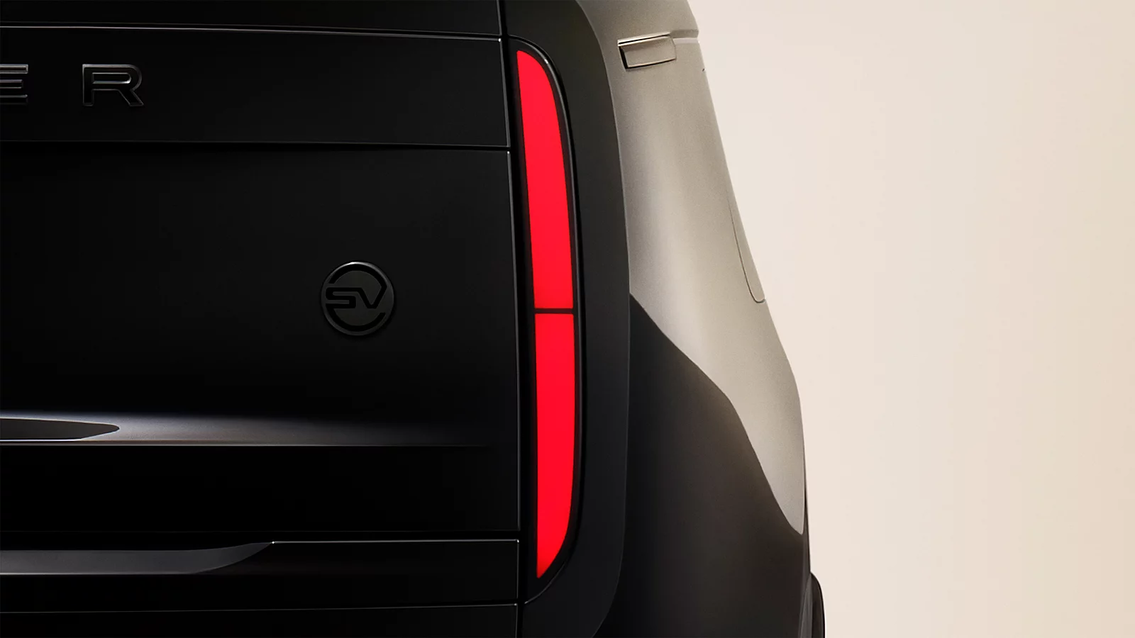 SIGNATURE DETAILING