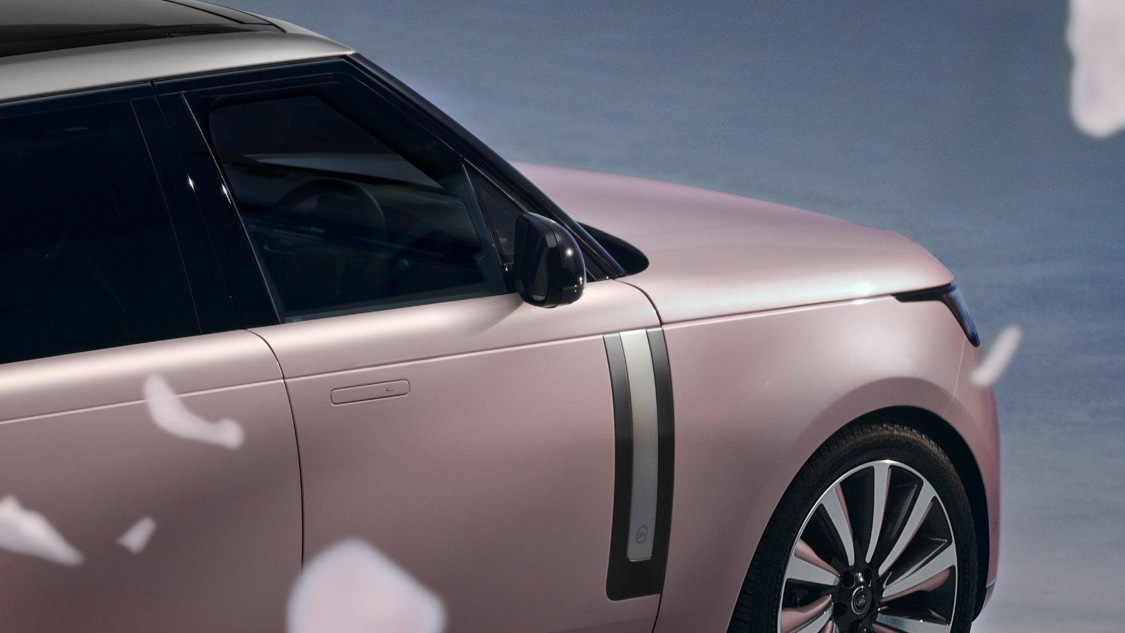 Range Rover in Sakura Pink