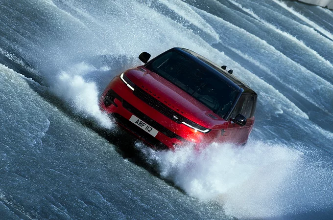 Range Rover Sports defied a torrent of water