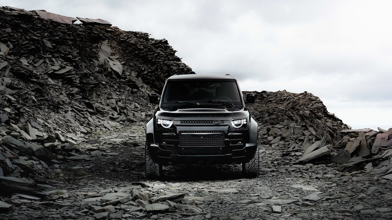 Defender OCTA Black