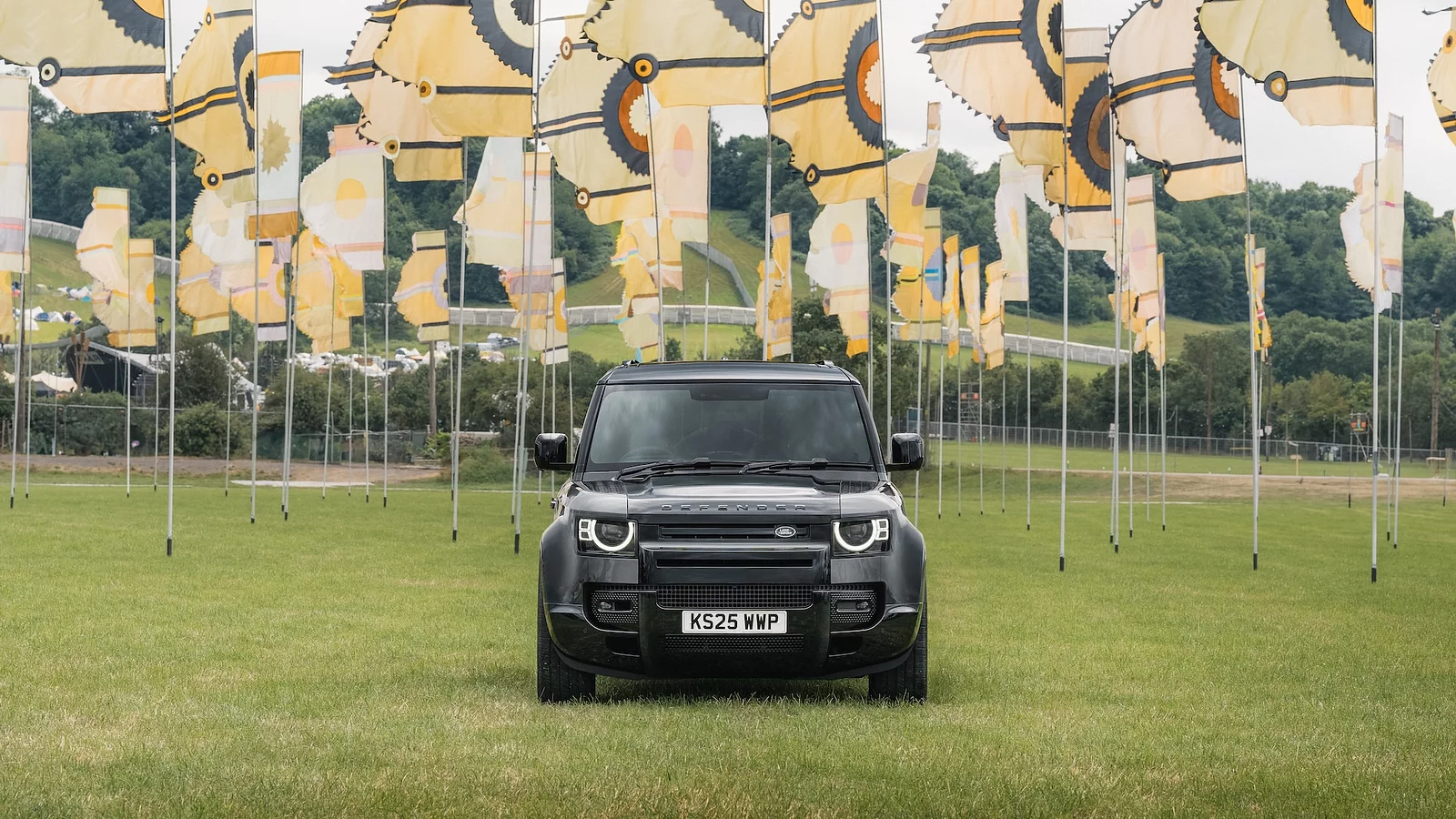 Defender Glastonberijā