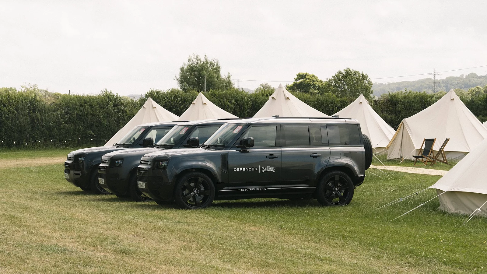 Defender Glastonberijas nometnē