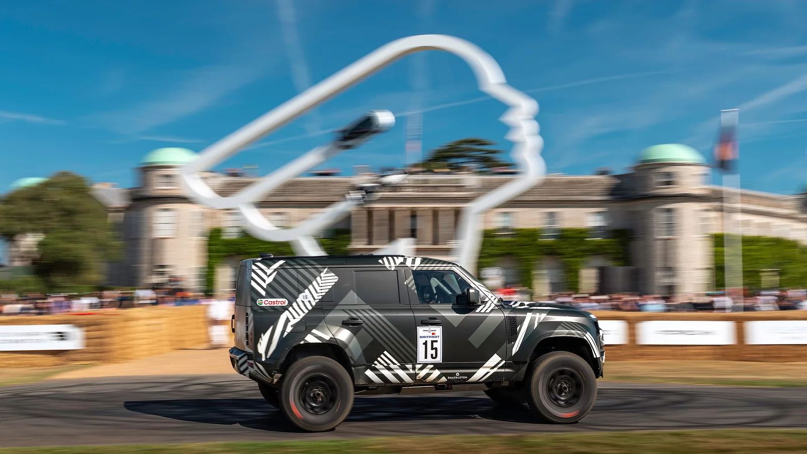 Defender rally & Castrol