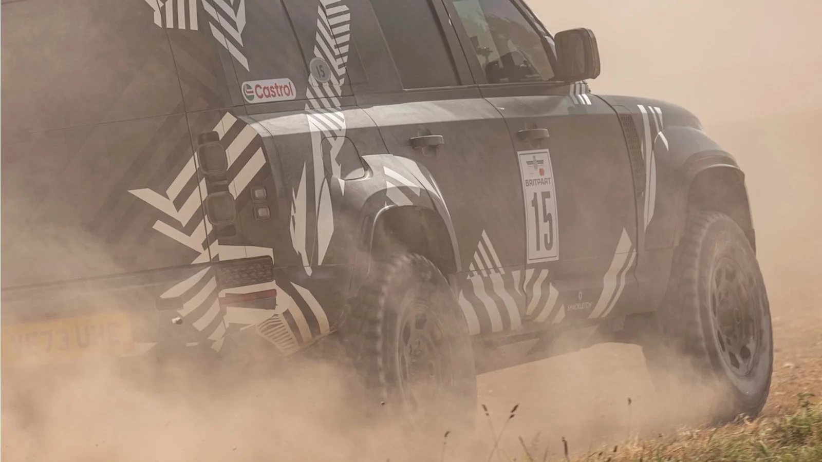 Defender Dakar D7X-R debiutas Gudvude
