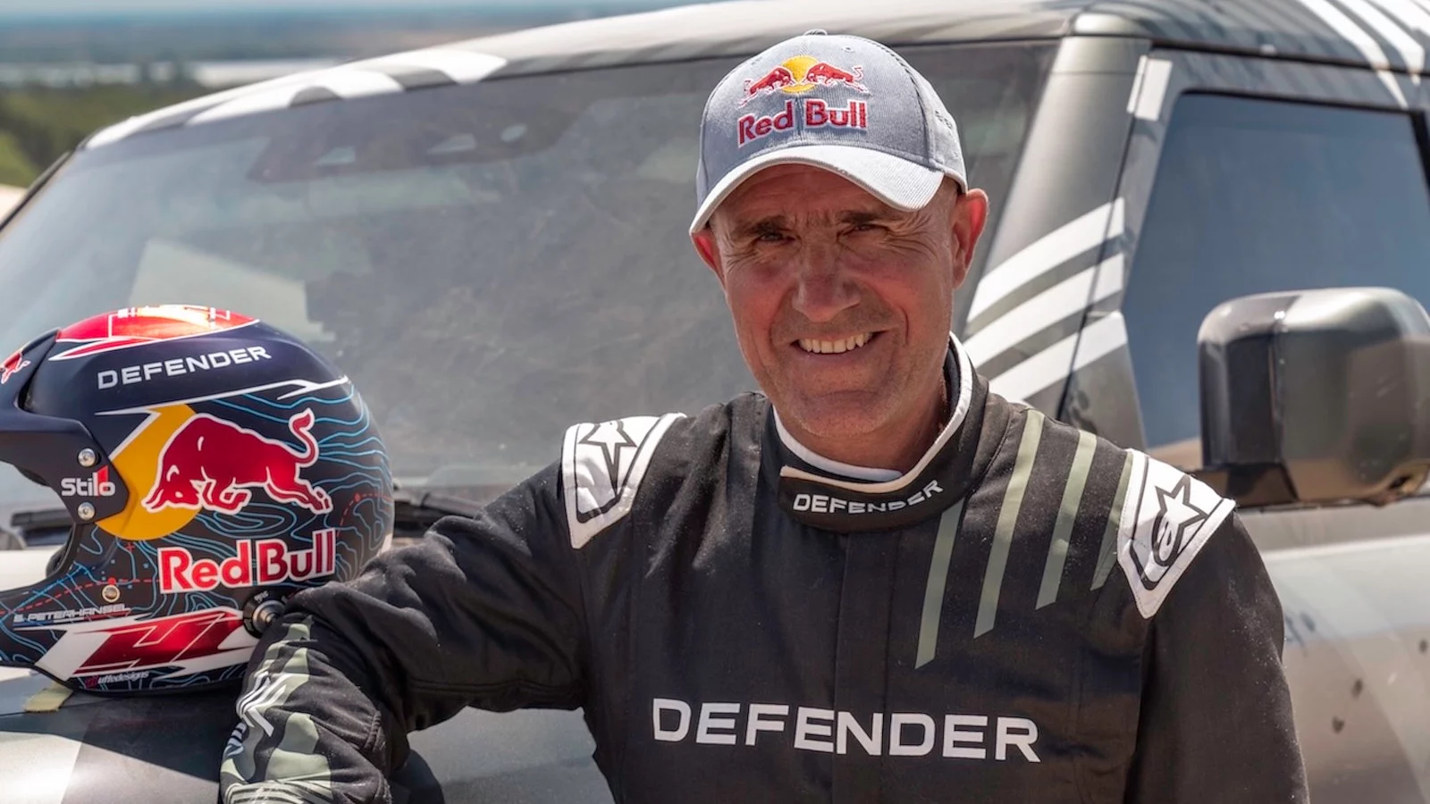 Defender Dakar D7X-R debiutas Gudvude