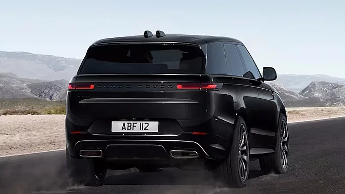 THE MOST DYNAMIC RANGE ROVER SPORT EVER<sup>*</sup>