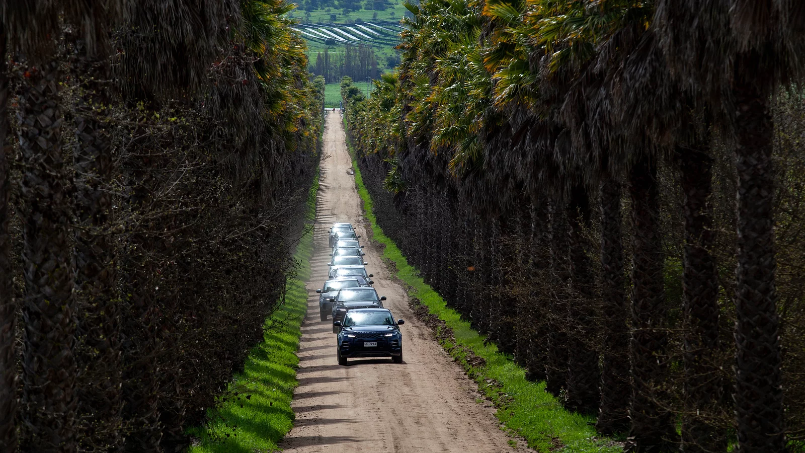 Una nueva Land Rover Experience nos levó a recorrer la belleza del campo chileno y el arte de la greda en Pomaire