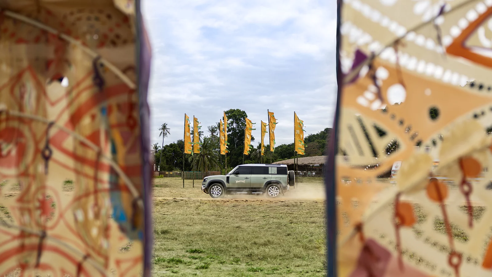 FOREST STAGE 與 DEFENDER 聯合呈獻