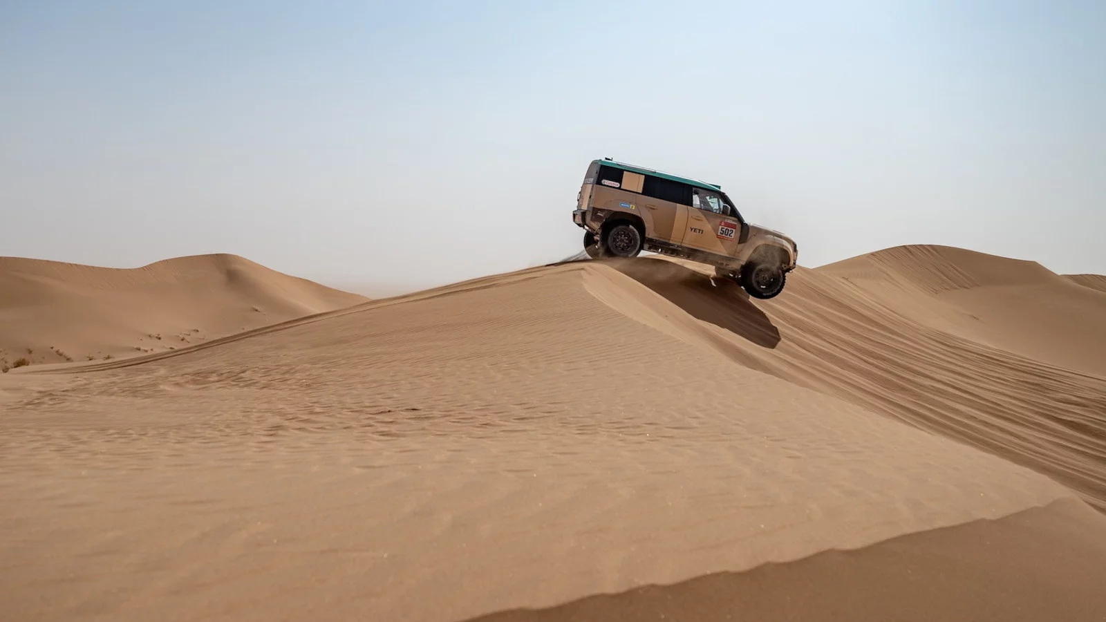 Defender Rally Team Dakaro ralyje