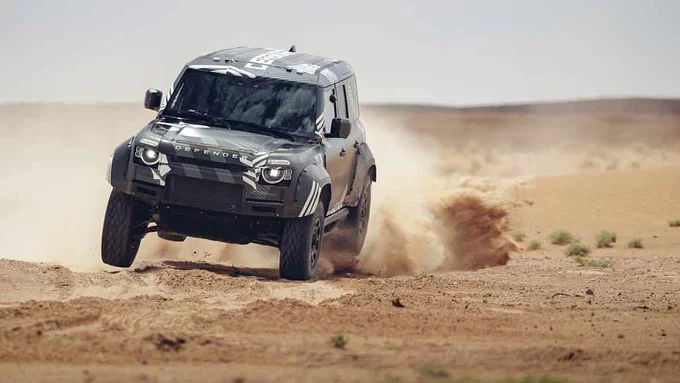 DEFENDER RALLY ЗАВЪРШИ ИЗТОЩИТЕЛНИЯ САХАРСКИ ТЕСТ НА
ПЪРВИЯ СЪСТЕЗАТЕЛЕН DEFENDER DAKAR D7X-R И НАЗНАЧИ РЪКОВОДИТЕЛ
НА ЕКИПА
