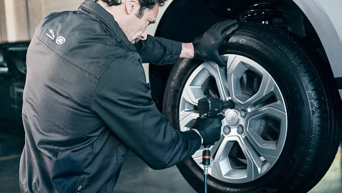 Çevreye duyarlı bir şekilde sürülerek yakıt tüketimi önemli ölçüde azaltılabilir.