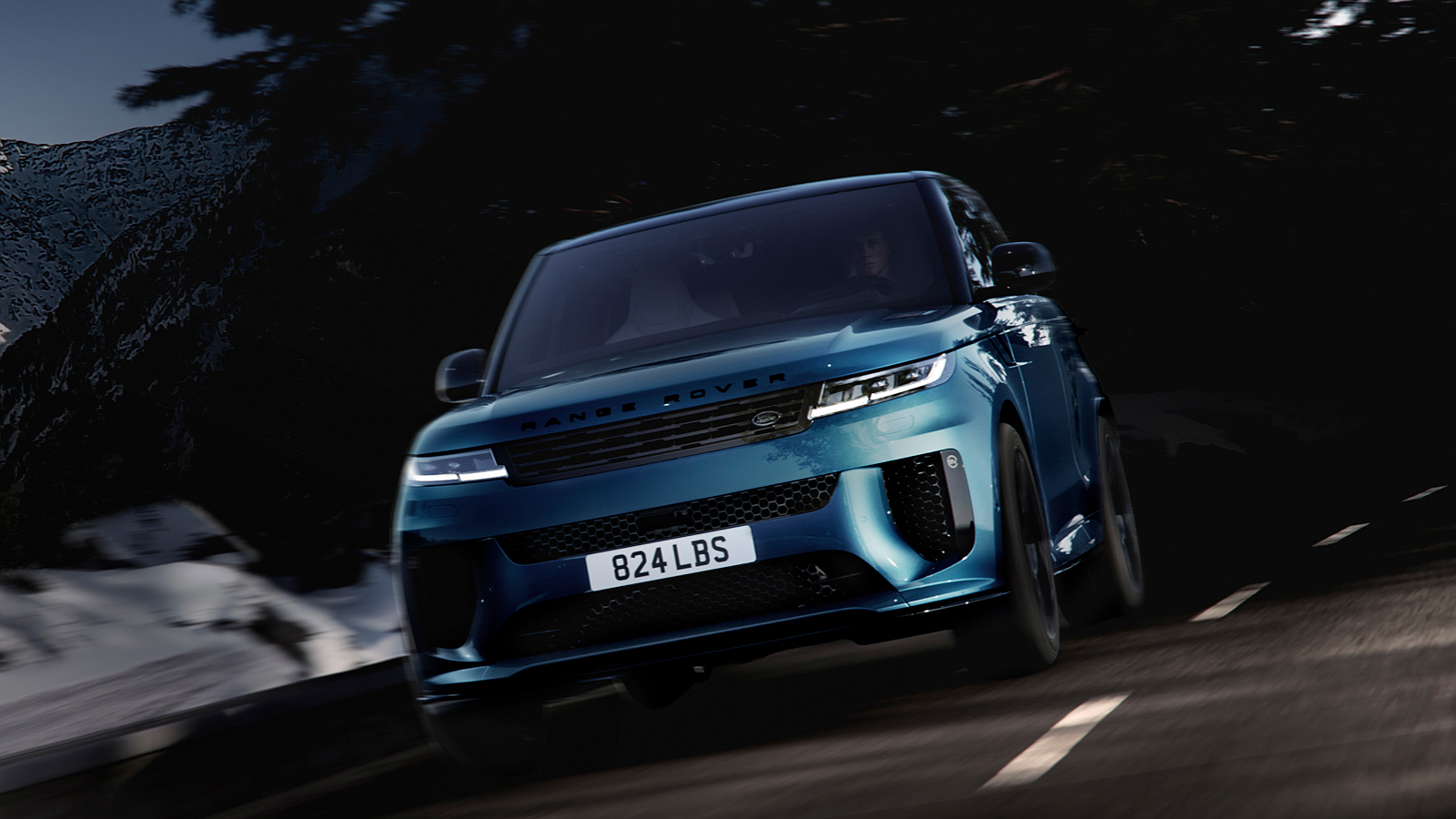 سيارة إس ڤي بمحرك بنزين ثماني الأسطوانات