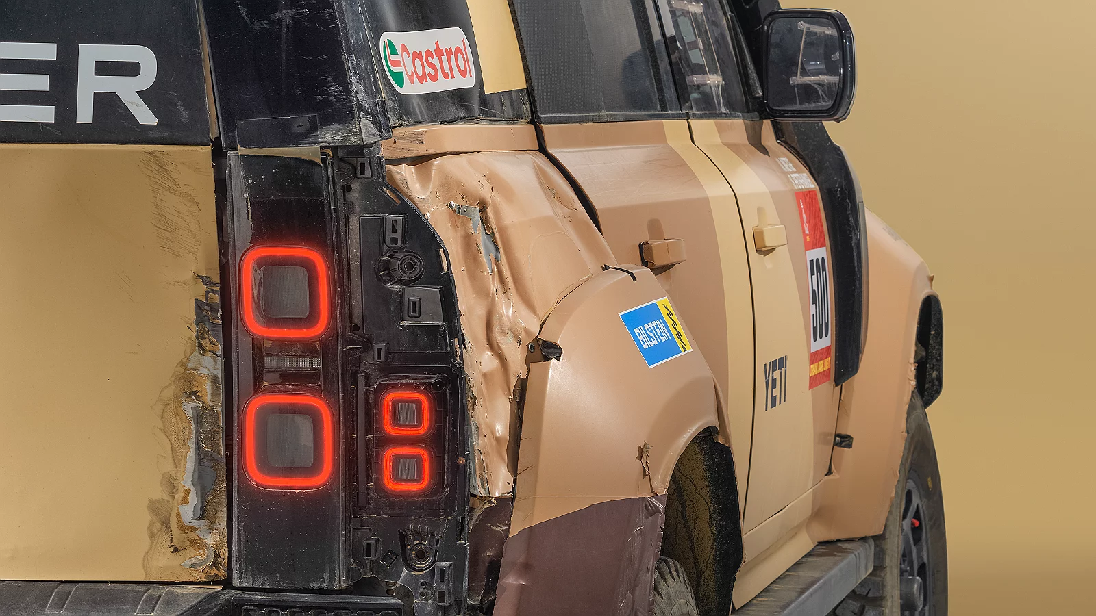 Defender Dakar rear light dent