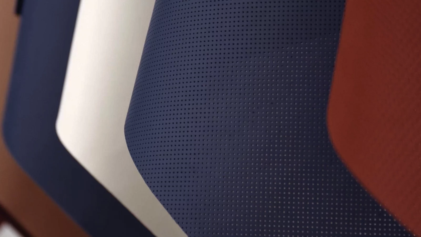 PARFAITEMENT ADAPTÉ