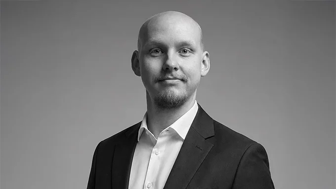 <!--td {border: 1px solid #cccccc;}br {mso-data-placement:same-cell;}-->Lars Martin Karlson&nbsp;<!--td {border: 1px solid #cccccc;}br {mso-data-placement:same-cell;}-->Brattås
