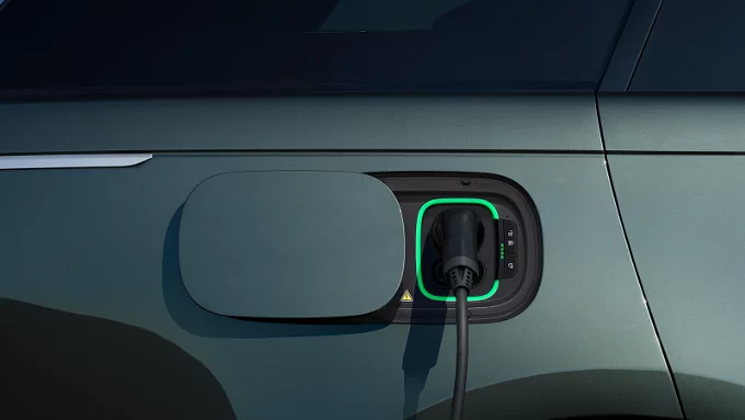 GOING ELECTRIC WITH RANGE ROVER
