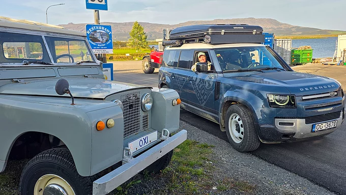 Keliautojai Islandijoje: „Defender“ vandenyno dugne, ledynų lagūna ir lietuviai Reikjavike