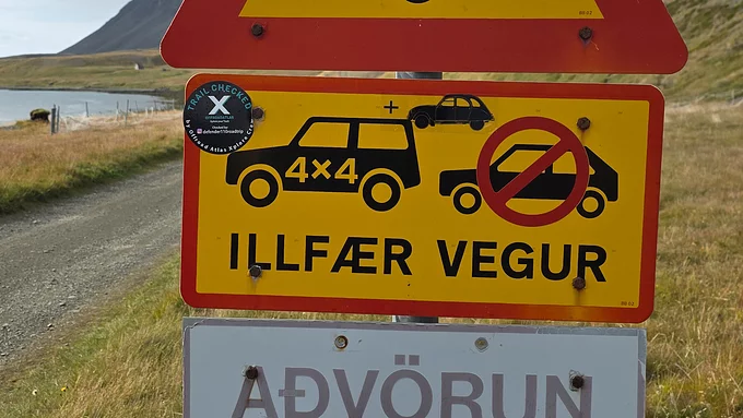 Keliautojai Islandijoje: „Defender“ vandenyno dugne, ledynų lagūna ir lietuviai Reikjavike