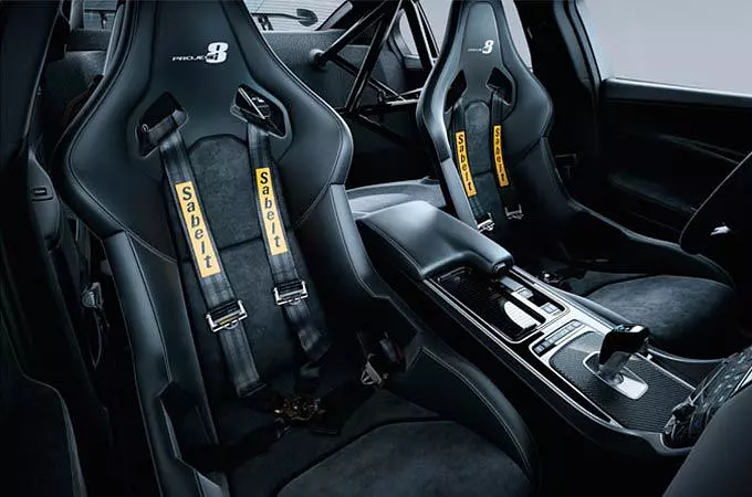 JAGUAR XE SV PROJECT 8 - RACING SEATS