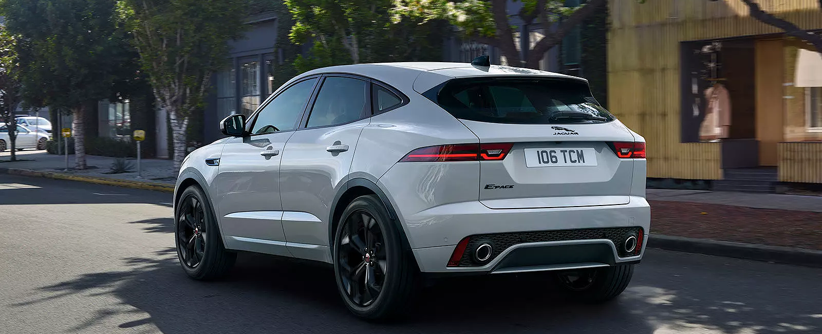 JAUNAIS JAGUAR E-PACE – VĒL DROŠĀKS UN ĀTRĀKS KOMPAKTAIS SUV