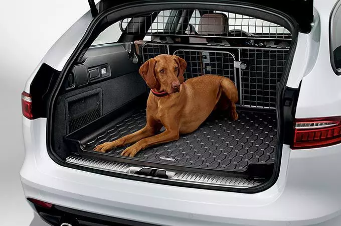 PET PACK 2
<br></br>
FULL HEIGHT LUGGAGE PARTITION & RUBBER LOADSPACE LINER TRAY
