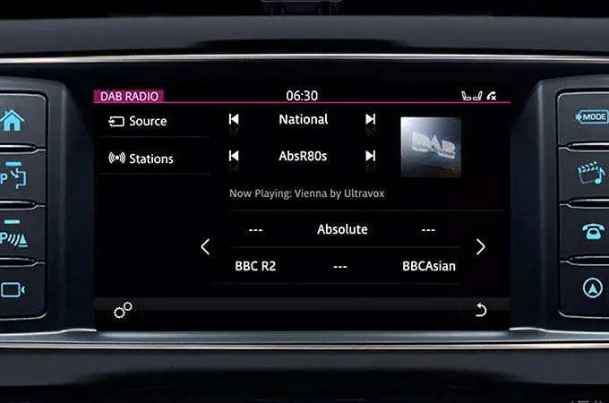 INCONTROL TOUCH: DIGITAL AUDIO BROADCASTING (DAB) RADIO