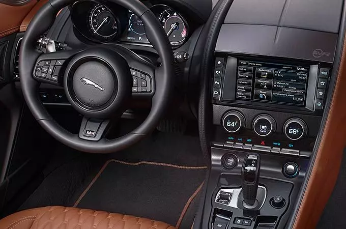 F‑TYPE COMFORT AND CONVENIENCE