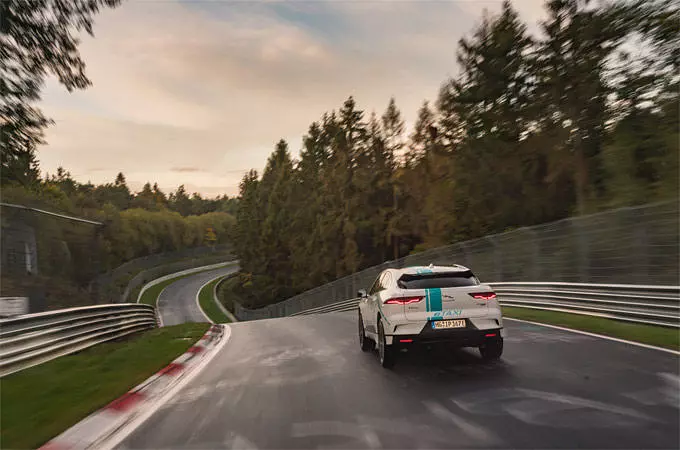JAGUAR I‑PACE IS THE FIRST ALL-ELECTRIC NÜRBURGRING NORDSCHLEIFE RACE ETAXI
