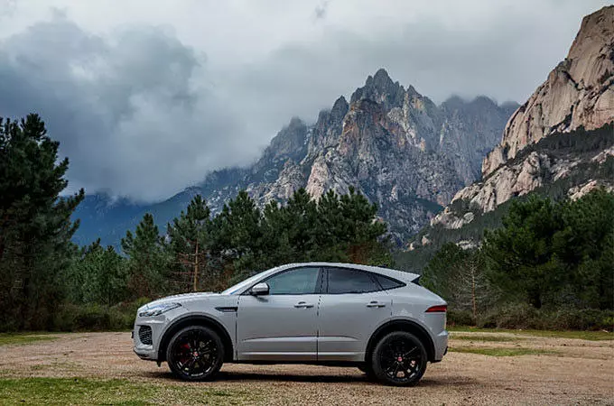 AUTO DEL MES: JAGUAR E-PACE