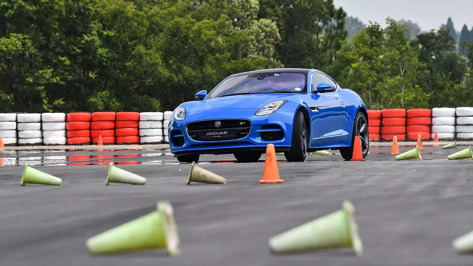 DYNAMIC HANDLING EXPERIENCE