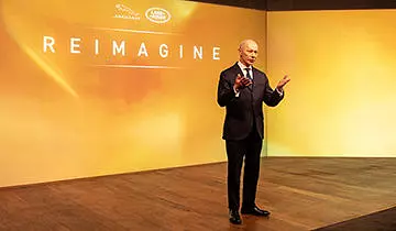 JAGUAR LAND ROVERIN TULEVAISUUDEN KESKIÖSSÄ ON SÄHKÖISTETTY MODERNI DESIGN