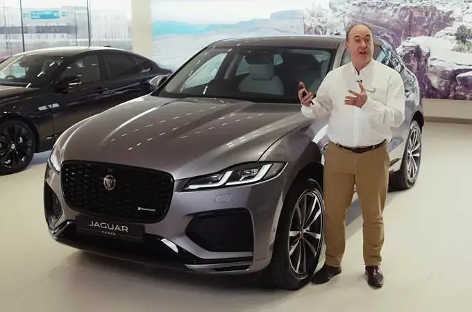 JAGUAR F-PACE