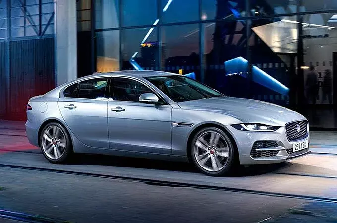 JAGUAR XE
