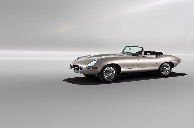 <p style="font-style: italic;">23 mars 2021</p> <br>60-årsjubileum for den ikoniske sportsbilen: Jaguar Classic presenterer E-TYPE Collection med 6 matchende par