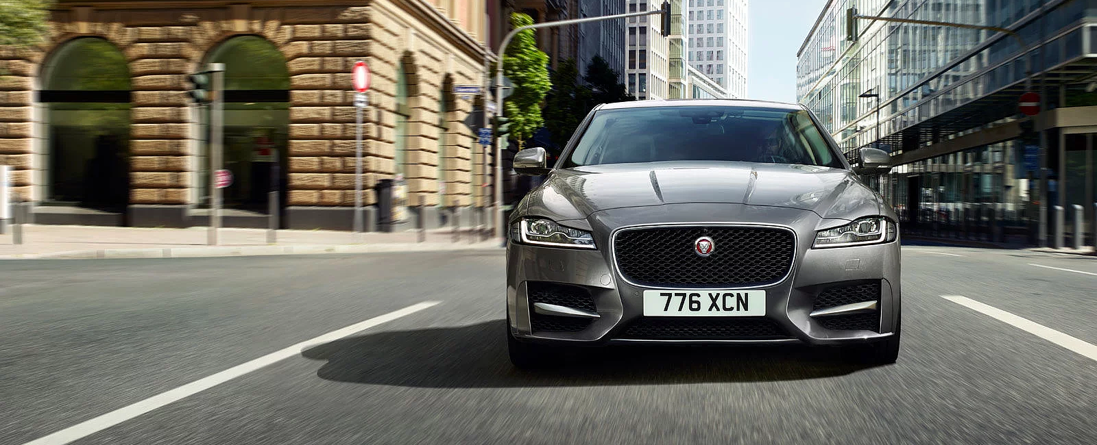 JAGUAR XF İLE İÇİNİZDEN BİR YOL TUTUN.